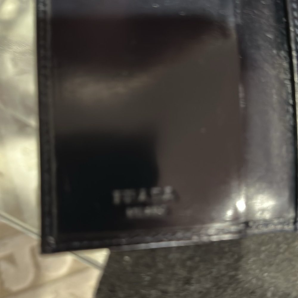 Prada Black Leather key Case with Glossy Finish. NEW - Picture 3 of 6